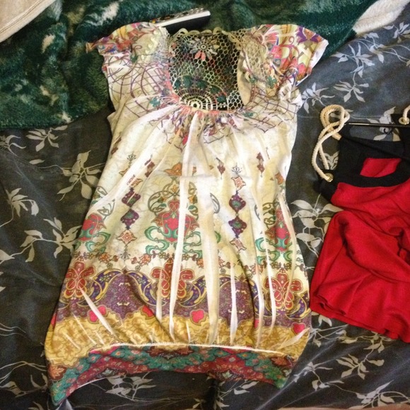 Can be used as a dress or a blouse