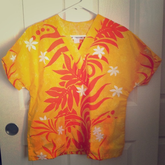 Hawaiian scrub top