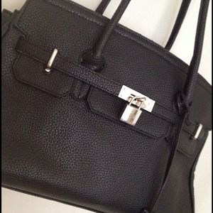 Black leather Hermes purse