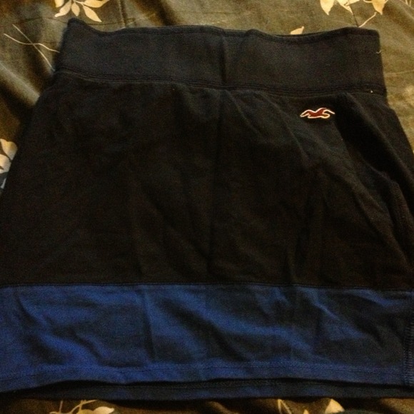 Dark and light blue hollister skirt