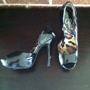 Jessica Simpson Paton leather heels