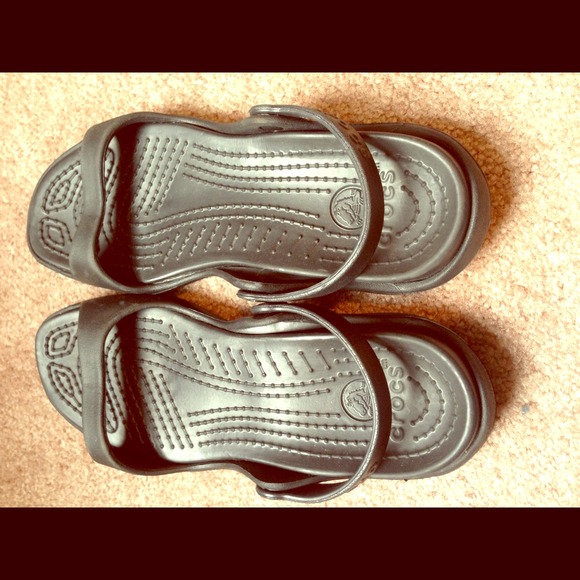 Size 8 Croc Sandals never worn  RESERVED for tammy