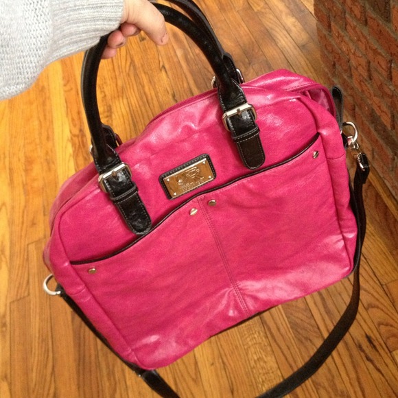 Kenneth Cole reaction handbag - Picture 1 of 3