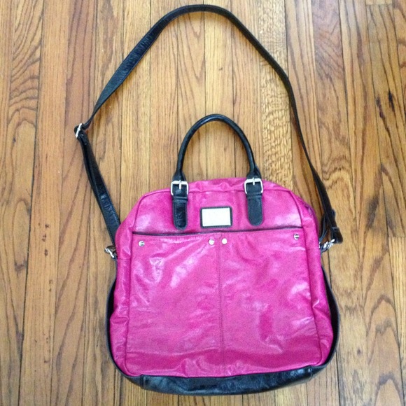 Kenneth Cole reaction handbag - Picture 2 of 3