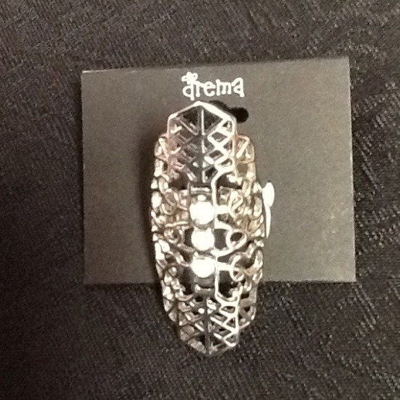 Silver Ring - Picture 2 of 4