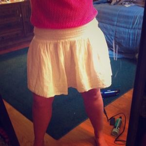 AE bouncy linen white skirt!