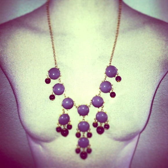 Jewelry - NEW! Lavender Bubble statement necklace