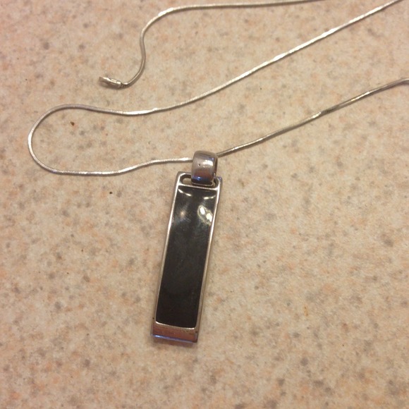 Reversible pendant - Picture 2 of 2