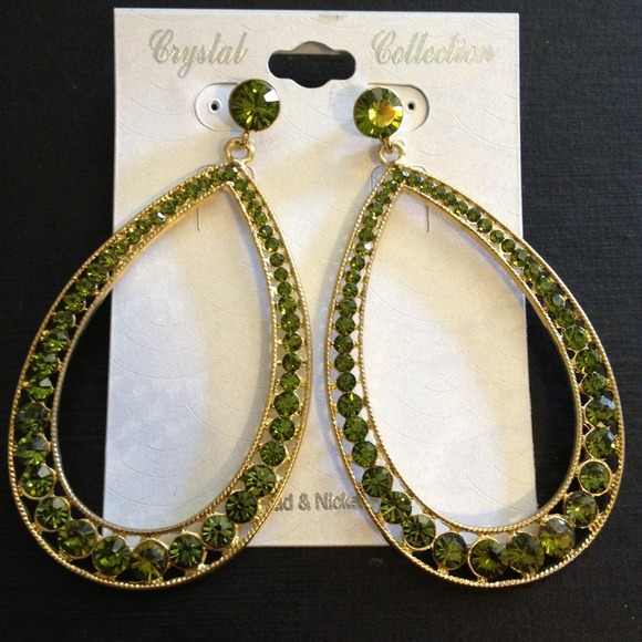 Earring - Picture 3 of 4