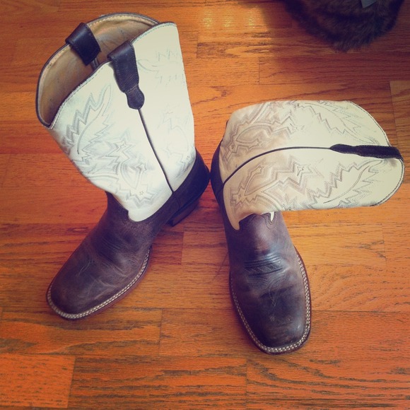 Authentic Cowboy boots ☀️☀️TRADED☀️☀️