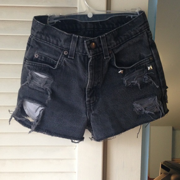 Black high waisted shorts!