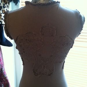 Army green sleeveless t