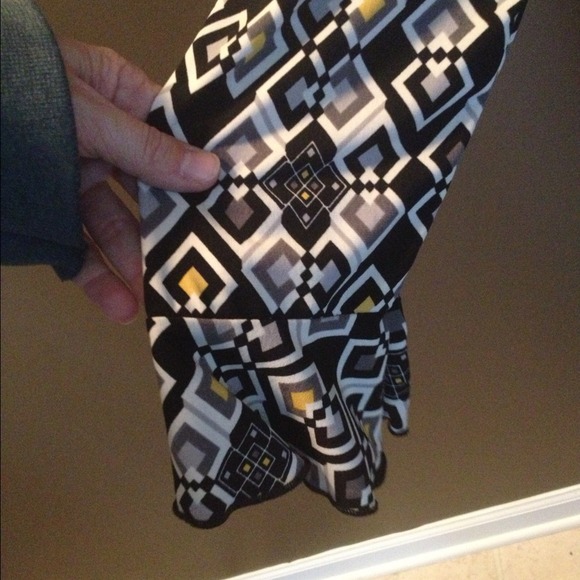 💥SOLD IN BUNDLE💥 - Picture 2 of 3