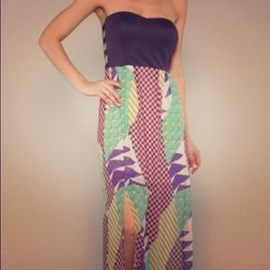 Abstract Maxi