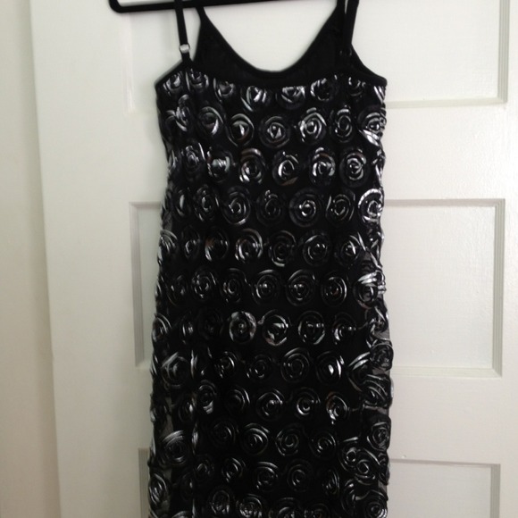 Black Dress w/ Silver Roses 🌹 - Picture 3 of 3