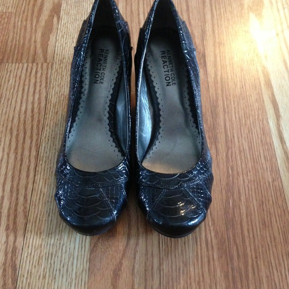 Kenneth Cole wedges - Picture 2 of 3