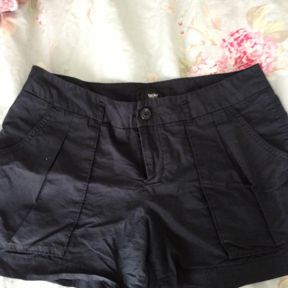 Black Shorts! - Picture 2 of 3