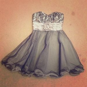 "Xtraordinary" dress with sequins! Worn once.