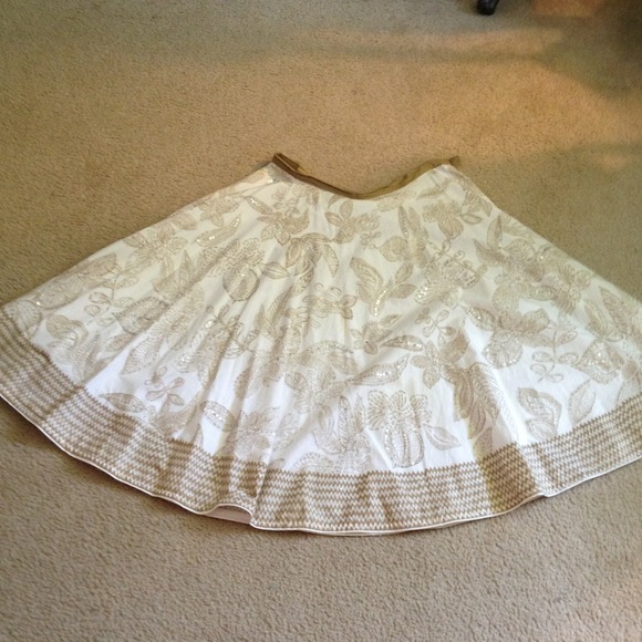 Beige and white full skirt with sequins