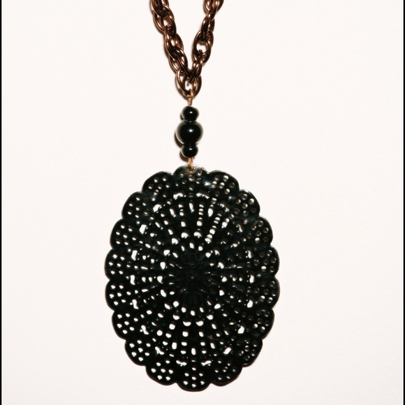 REDUCED! Filigree pendent - Picture 2 of 2