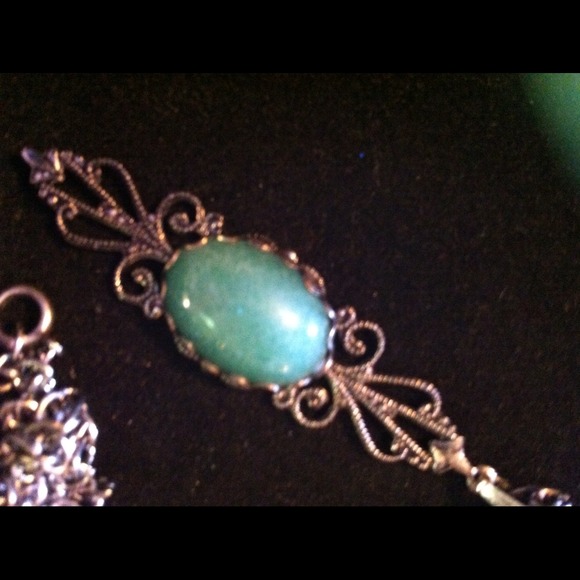 Vintage turquoise mint costume jewelry necklace