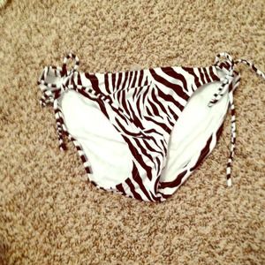 ✨SALE✨Victoria's Secret zebra bathing suit