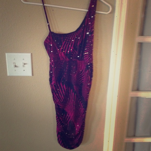 Pretty purple party dress! Unique straps!