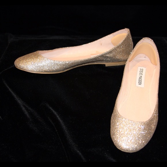 Steve Madden Gold Glitter Flat - Never been worn