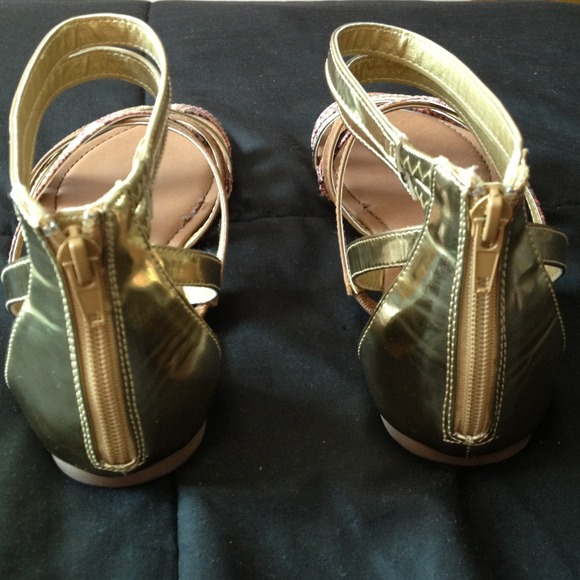 SOLD & BUNDLED!🎀 - Picture 2 of 4