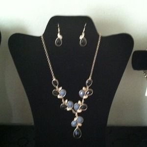 Necklace and earring set