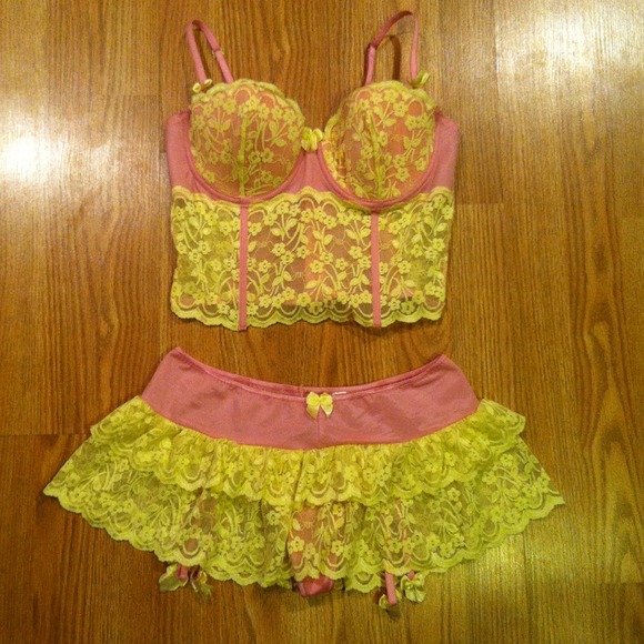 Fun pink & yellow lace lingerie set