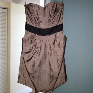 Taupe dress with a black band