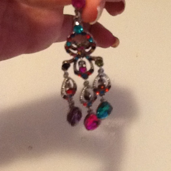 Earring - Picture 2 of 2