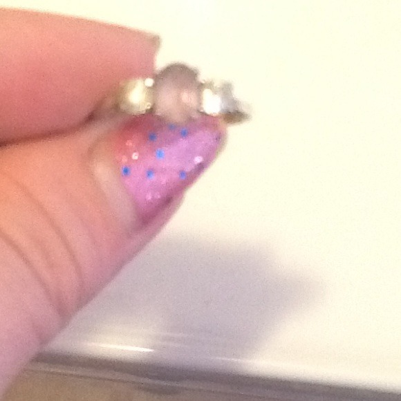 Ring - Picture 2 of 2