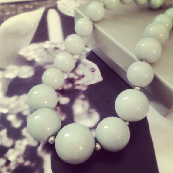 Chunky Mint Statement Necklace - Picture 2 of 2