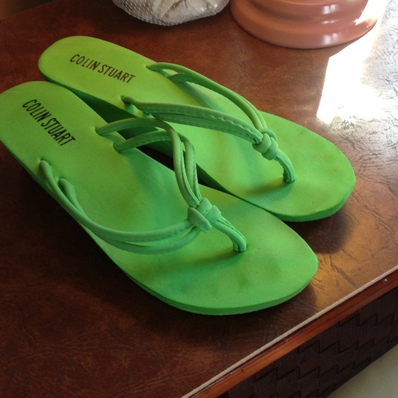 🍏Colin Stuart wedge flip flops: get summer-ready! - Picture 1 of 3