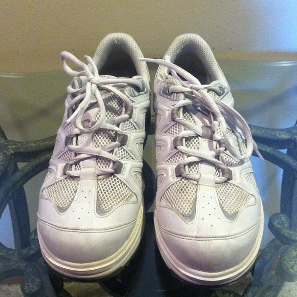 MBT Tennis Shoes! - Picture 2 of 4