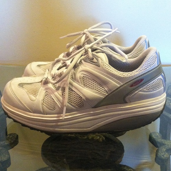 MBT Tennis Shoes! - Picture 3 of 4