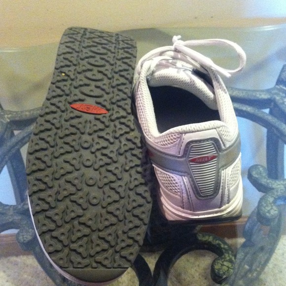 MBT Tennis Shoes! - Picture 4 of 4
