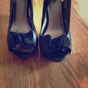 Black peep toe heels