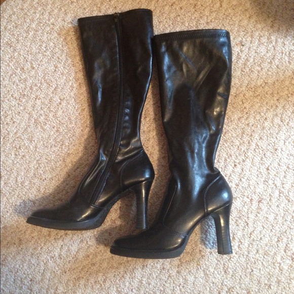 REDUCED⭐Knee High Black Boots