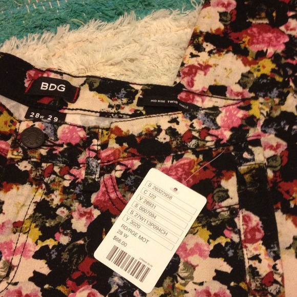 ***Sold*** brand New Urban Outfitters Floral Jeans