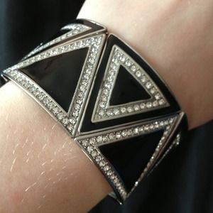 TRADED🎀 Triangle bracelet!