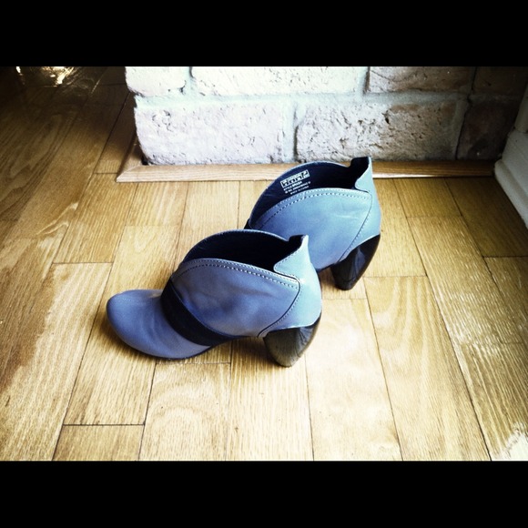 S O L D - Picture 3 of 4