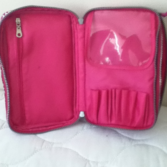 TRADED!!!!!!Modella Makeup Bag - Picture 2 of 3