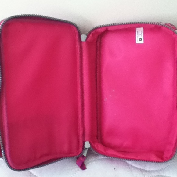TRADED!!!!!!Modella Makeup Bag - Picture 3 of 3