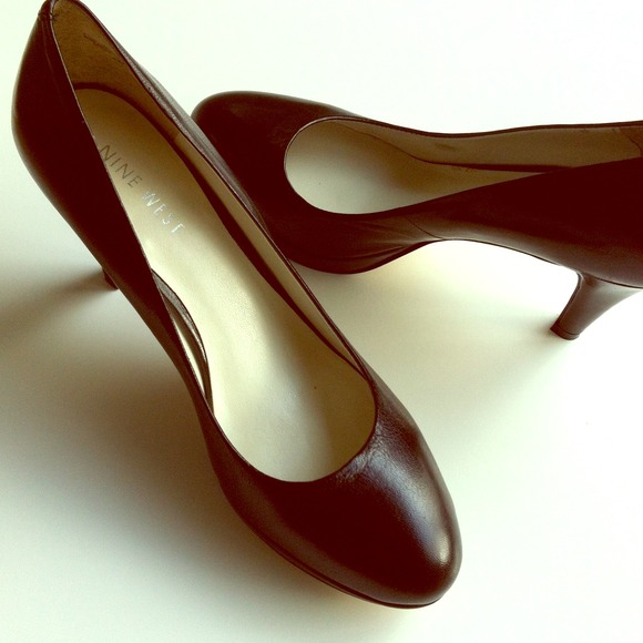 NEW Nine West black heels size 5