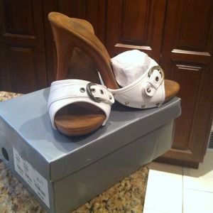 ✅Newly reduced✅ Sandal.