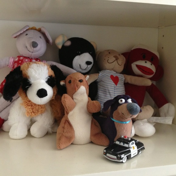 7 stuffed animals and car toy used condition