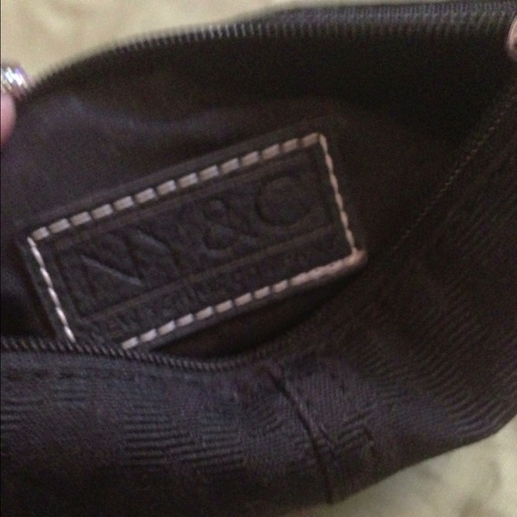 🌹HOLD🌹 TRADE NewYork & Company Wristlet NWOT - Picture 2 of 4